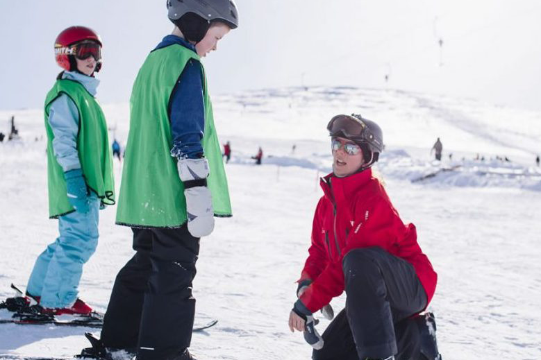 Snowsports lesson on Cairngorm Mountain