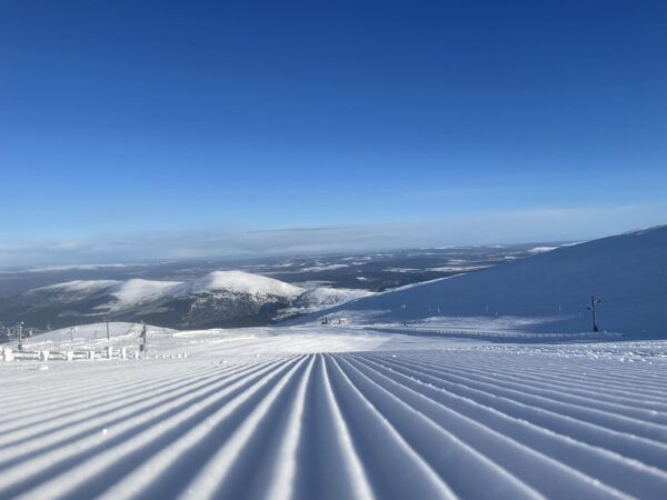 Snow preparation at Cairngorm Mountain