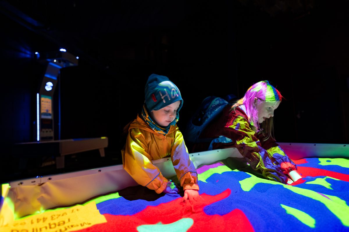 Interactive sandboxes with children